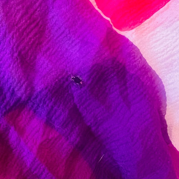 Wayne Cooper gorgeous 100% silk vintage top with bottom sleeves flared. - Picture 9 of 10